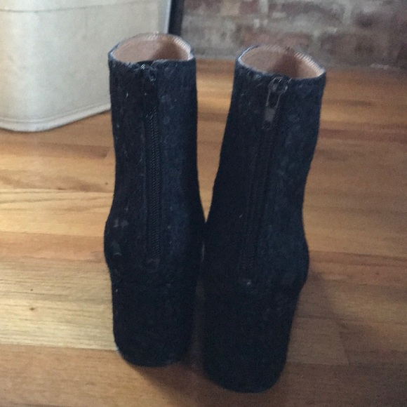 Bettye black boots. - Picture 2 of 4
